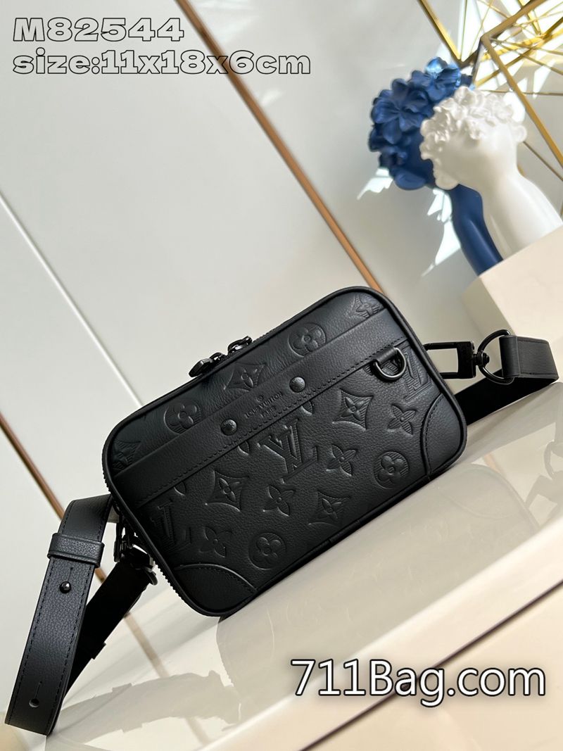 頂級精品路易威登 M82544黑壓花 高端定製真皮包包 精仿LV熱銷單肩包11x18.5x6.5cm 頂級精品路易威登 M82544黑壓花 高端定製真皮包包 精仿LV熱銷單肩包11x18.5x6.5cm