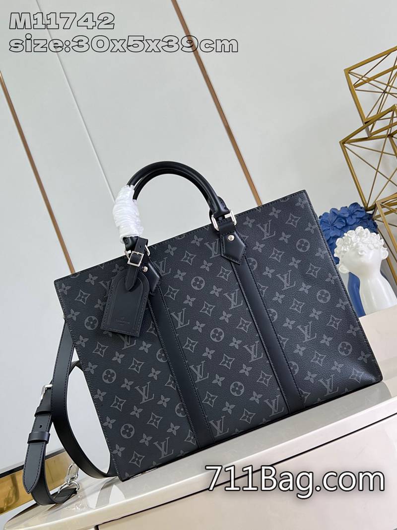 原版一比一LV M11742黑花 原版皮質高級觸感 精仿LV可拆肩帶包30.2x5x39.8cm 原版一比一LV M11742黑花 原版皮質高級觸感 精仿LV可拆肩帶包30.2x5x39.8cm