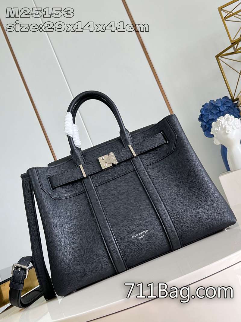 高仿LV M25153黑 做工精細皮質柔軟 精品LV百搭必備包29x14x41cm 高仿LV M25153黑 做工精細皮質柔軟 精品LV百搭必備包29x14x41cm