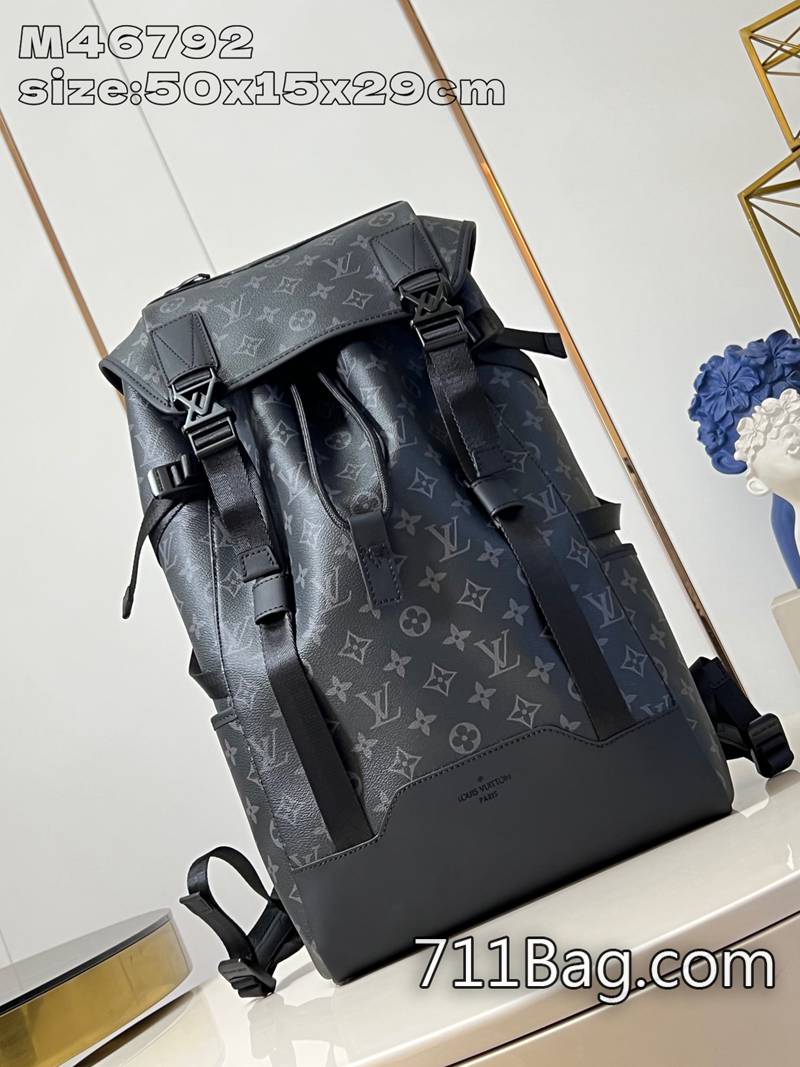 超3ALV M46792黑花 頂級皮革細節精美 A貨LV百搭小包包50x15x29cm 超3ALV M46792黑花 頂級皮革細節精美 A貨LV百搭小包包50x15x29cm