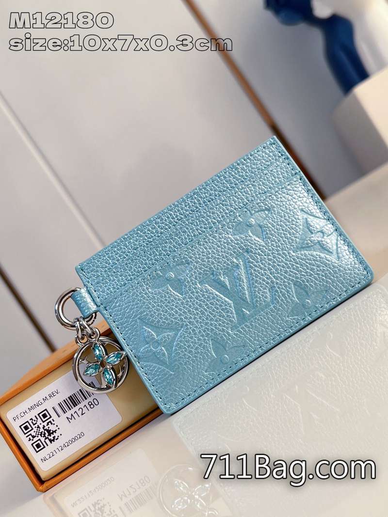 原版一比一Louis Vuitton M12180藍 精品做工頂級還原 精品LV中性風格包10.2x7.3x0.3cm 原版一比一Louis Vuitton M12180藍 精品做工頂級還原 精品LV中性風格包10.2x7.3x0.3cm