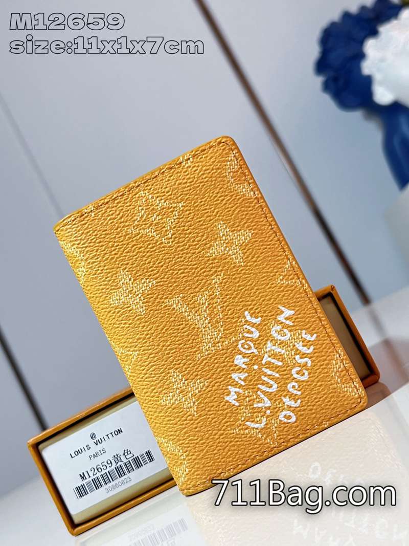 原版一比一LV M12659黃 手感細膩質感滿分 一比一LV正品對版11.1x1x7.5cm 原版一比一LV M12659黃 手感細膩質感滿分 一比一LV正品對版11.1x1x7.5cm