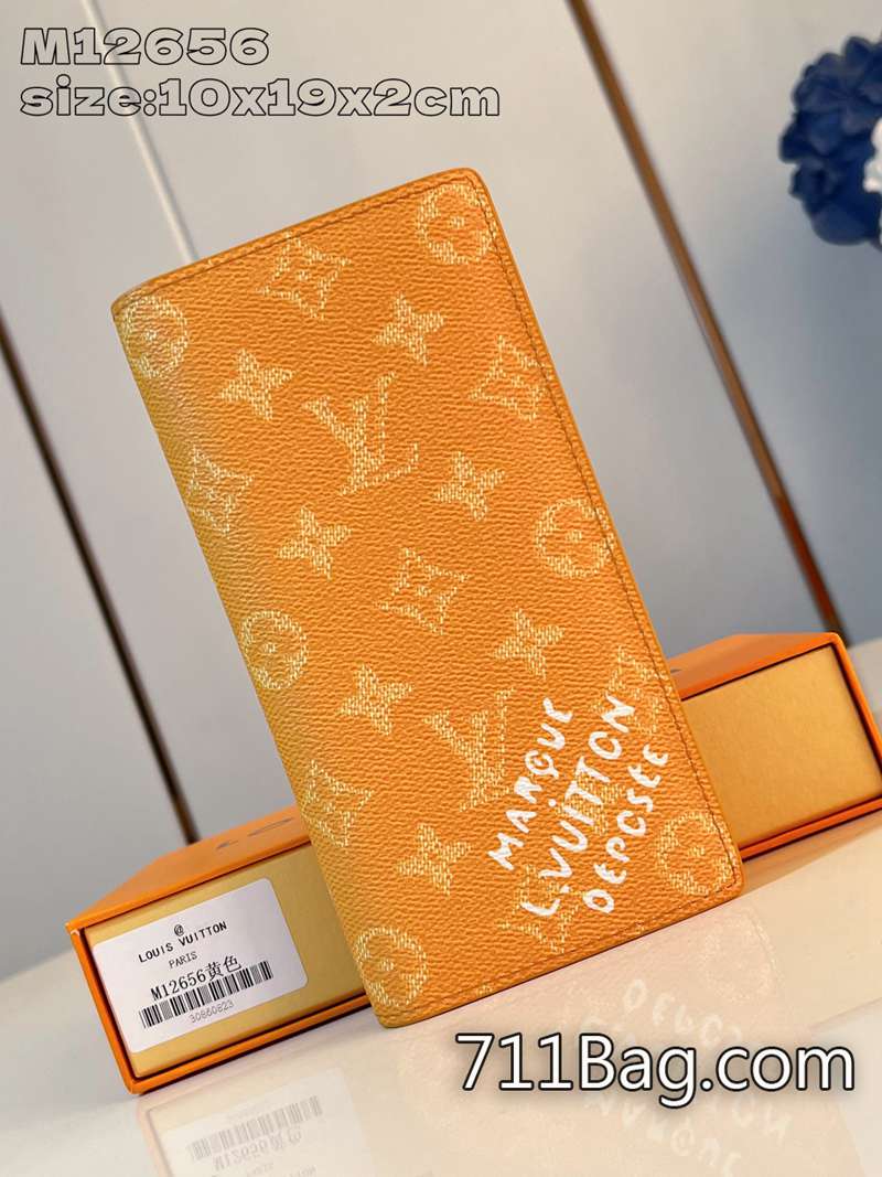 一比一LV M12656黃 做工嚴謹高仿名牌包 A貨LV手工訂製包19x2x10cm 一比一LV M12656黃 做工嚴謹高仿名牌包 A貨LV手工訂製包19x2x10cm