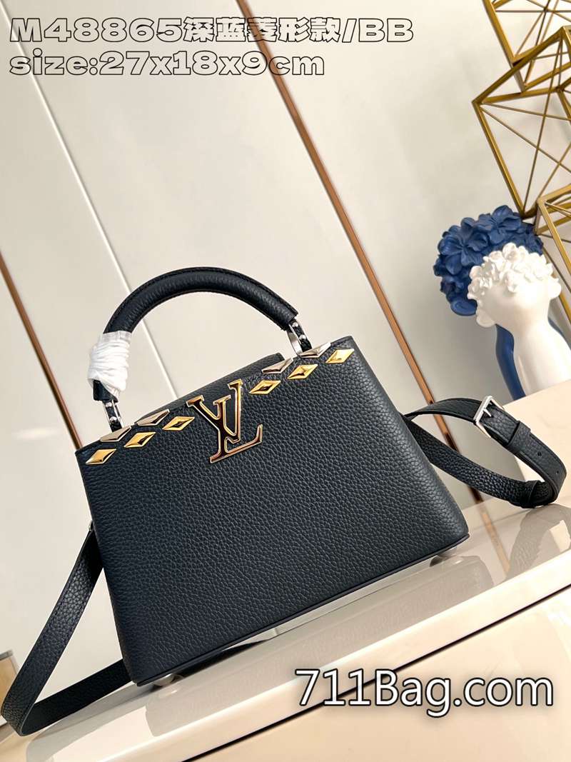精品高仿LV M48865深藍菱形款/小號 原版皮質高級觸感 A貨LV水桶包熱賣翻蓋可置於外側,亦可內收展現LV標識。size:27x18x9cm 精品高仿LV M48865深藍菱形款/小號 原版皮質高級觸感 A貨LV水桶包熱賣翻蓋可置於外側,亦可內收展現LV標識。size:27x18x9cm