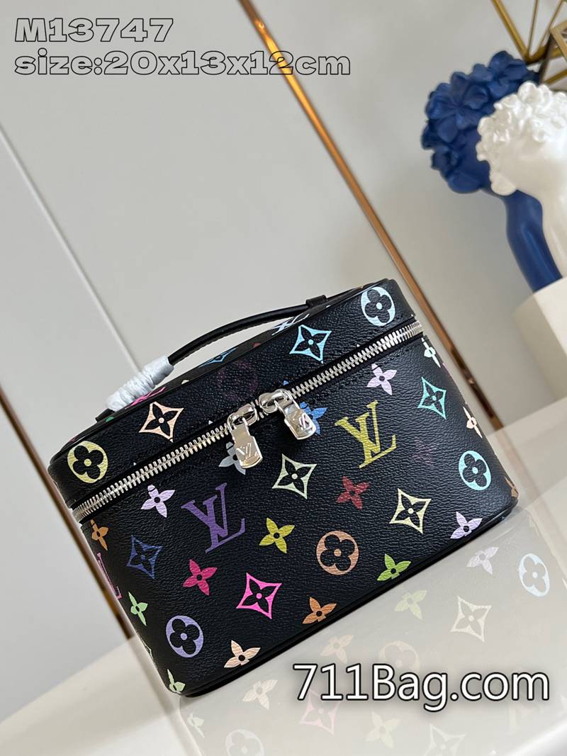 精品高仿LV M13747 頂級五金不褪色不生鏽 A貨LV頂級精仿包20x13.5x12cm 精品高仿LV M13747 頂級五金不褪色不生鏽 A貨LV頂級精仿包20x13.5x12cm