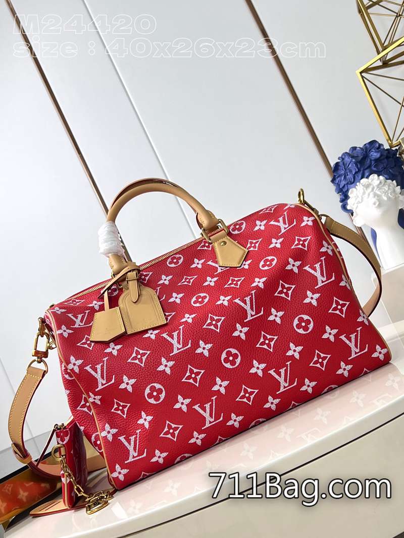 精仿LV M24420紅 頂級進口皮手感柔軟 精品LV復古設計包40x26x23cm 精仿LV M24420紅 頂級進口皮手感柔軟 精品LV復古設計包40x26x23cm