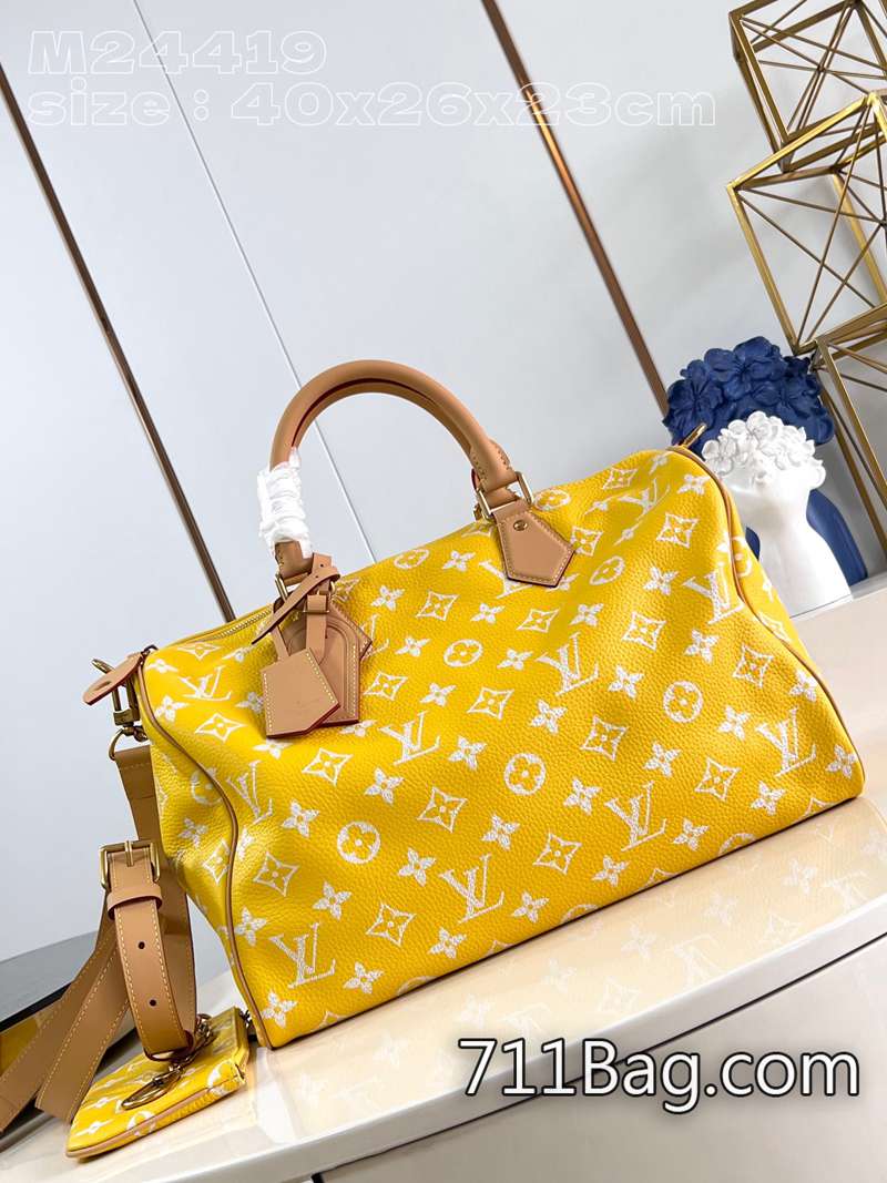 頂級精品LV M24419黃 頂級材料打造手袋 A貨LV黑色斜跨包40x26x23cm 頂級精品LV M24419黃 頂級材料打造手袋 A貨LV黑色斜跨包40x26x23cm