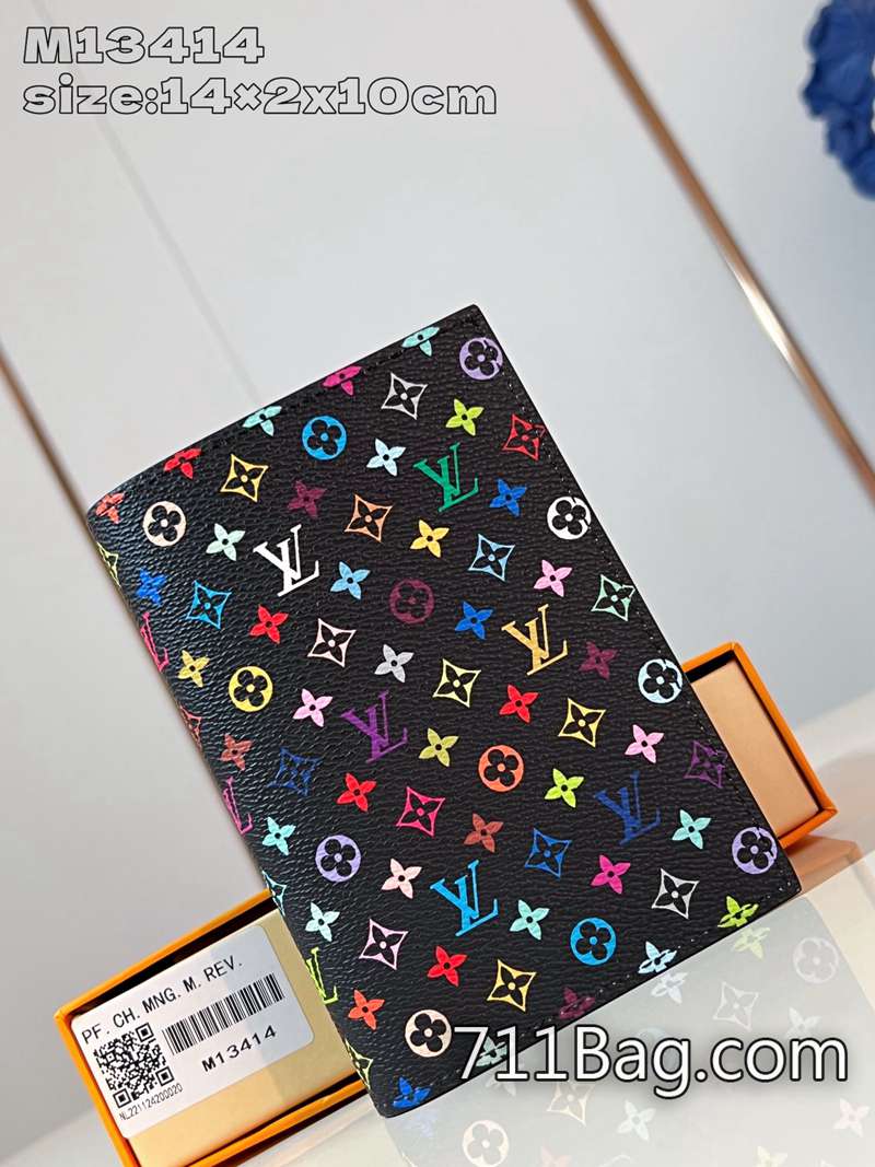一比一LV M13414黑彩 手感柔軟高質感包包 A貨LV真皮鍊條包14x2.5x10cm 一比一LV M13414黑彩 手感柔軟高質感包包 A貨LV真皮鍊條包14x2.5x10cm