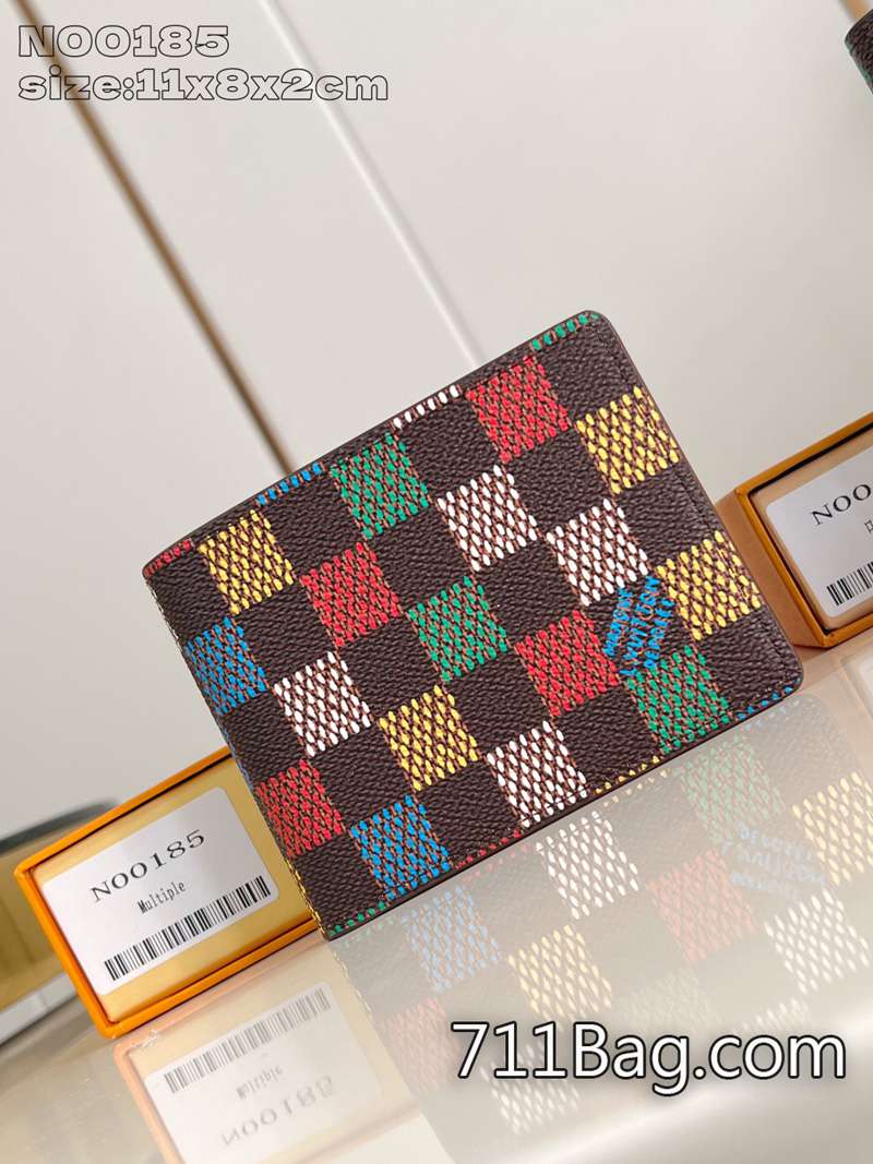 精品高仿LV N00185 高仿精品中的精品 A貨LV手工訂製包錢包設有八個名片夾層和一個紙幣隔層,更添實用功能。11x8.5x2cm 精品高仿LV N00185 高仿精品中的精品 A貨LV手工訂製包錢包設有八個名片夾層和一個紙幣隔層,更添實用功能。11x8.5x2cm