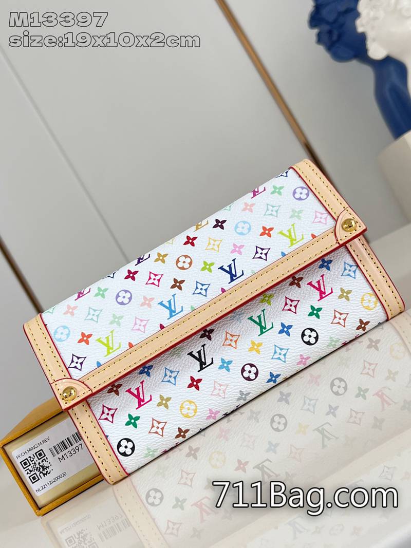 精品A貨Louis Vuitton M13397白彩 質感與手感兼具包包 原單LV奢華品牌包19x10.5x2cm 精品A貨Louis Vuitton M13397白彩 質感與手感兼具包包 原單LV奢華品牌包19x10.5x2cm
