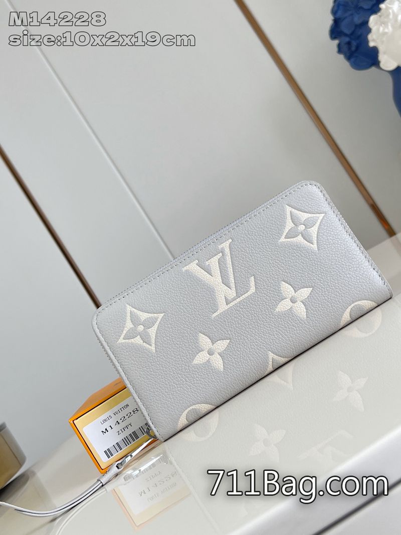 一比一LV M14228 嚴選皮料手工包款 高仿LV品牌包亦可用作手拿包。10.5x2.5x19.5cm 一比一LV M14228 嚴選皮料手工包款 高仿LV品牌包亦可用作手拿包。10.5x2.5x19.5cm