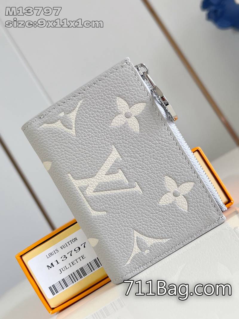 原版一比一LV M13797 做工細膩品質過硬 高仿LV專櫃級包包9x11.5x1.5cm 原版一比一LV M13797 做工細膩品質過硬 高仿LV專櫃級包包9x11.5x1.5cm