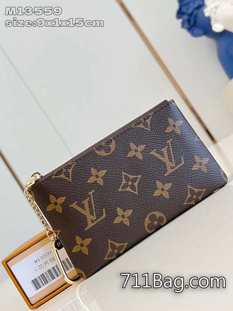 頂級精品LV M13559老花 奢華質感高仿LV包 原單LV高仿旅行袋9x1x15cm 頂級精品LV M13559老花 奢華質感高仿LV包 原單LV高仿旅行袋9x1x15cm