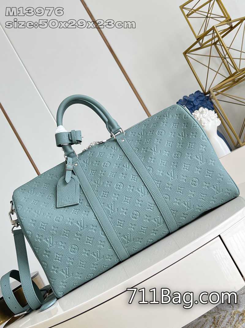 頂級一比一LV M13976 完美質感無瑕皮革 A貨LV迷你斜背包50x29x23cm 頂級一比一LV M13976 完美質感無瑕皮革 A貨LV迷你斜背包50x29x23cm