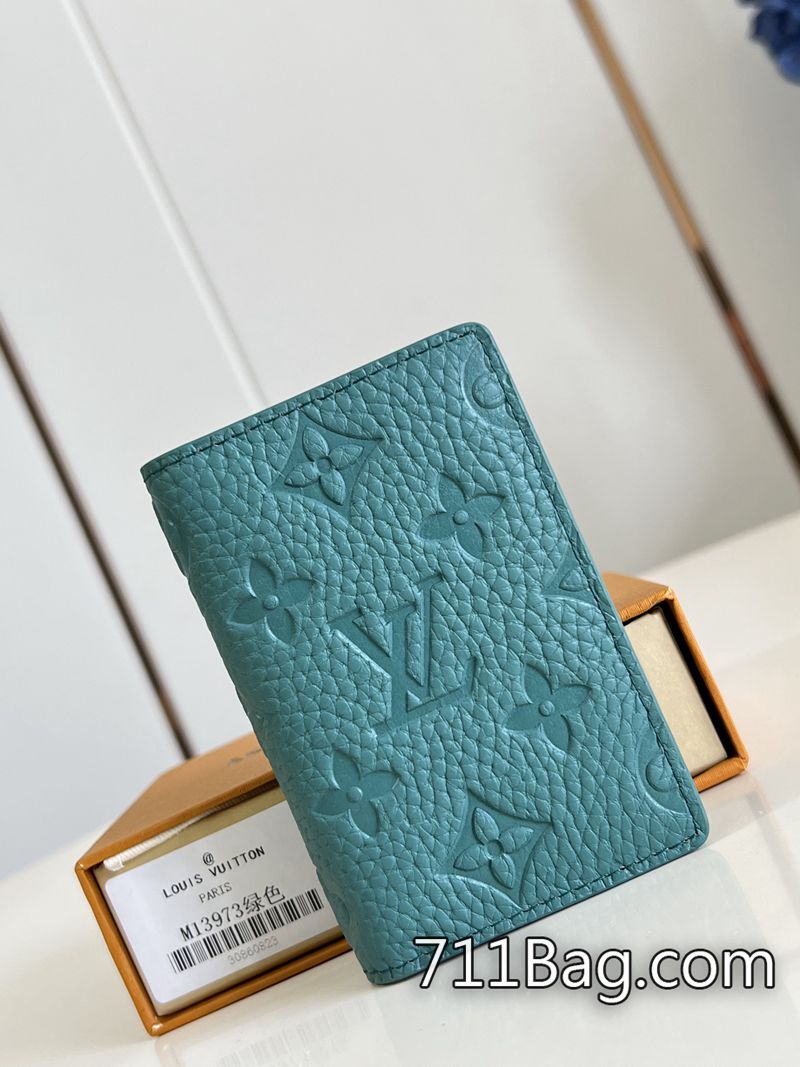 精品高仿LV M13973綠 匠心工藝真皮精品包 高仿LV拉鏈大包7.5x11.1x1cm 精品高仿LV M13973綠 匠心工藝真皮精品包 高仿LV拉鏈大包7.5x11.1x1cm