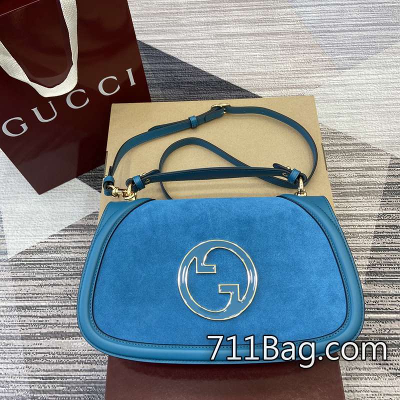 頂級A貨Gucci 815719 真皮壓紋質感包款 Gucci原版皮高仿尺寸:32(長)x17(高)x10cm(厚)顏色:藍色磨砂皮。 頂級A貨Gucci 815719 真皮壓紋質感包款 Gucci原版皮高仿尺寸:32(長)x17(高)x10cm(厚)顏色:藍色磨砂皮。