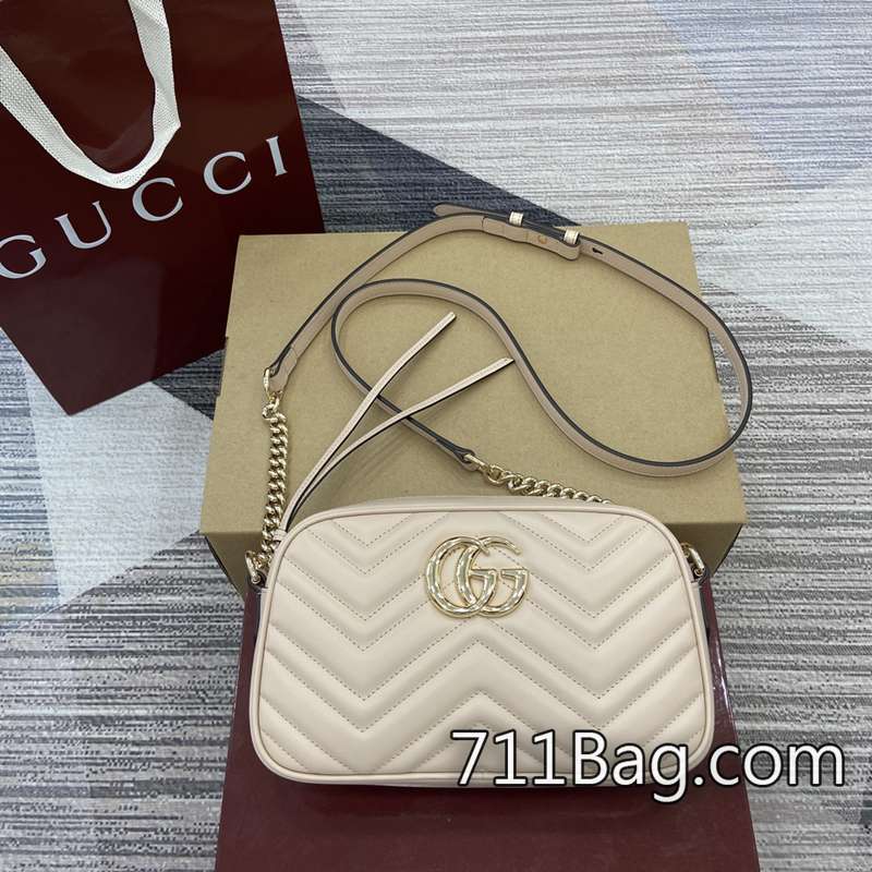 原版一比一Gucci古馳 447632 穿搭百搭,回頭率爆表。 Gucci一比一高仿價格尺寸:13(長)x24(寬)x7厘米(厚)顏色:新淺粉色原廠皮。 原版一比一Gucci古馳 447632 穿搭百搭,回頭率爆表。 Gucci一比一高仿價格尺寸:13(長)x24(寬)x7厘米(厚)顏色:新淺粉色原廠皮。