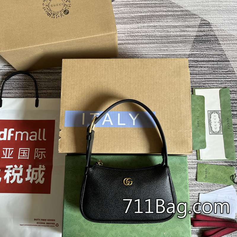 頂級高仿Gucci 739076 手感柔軟高質感包包 Gucci Diana手袋高仿尺寸:21(寬)x12(高)x4cm(深)顏色:黑色/原廠皮。 頂級高仿Gucci 739076 手感柔軟高質感包包 Gucci Diana手袋高仿尺寸:21(寬)x12(高)x4cm(深)顏色:黑色/原廠皮。