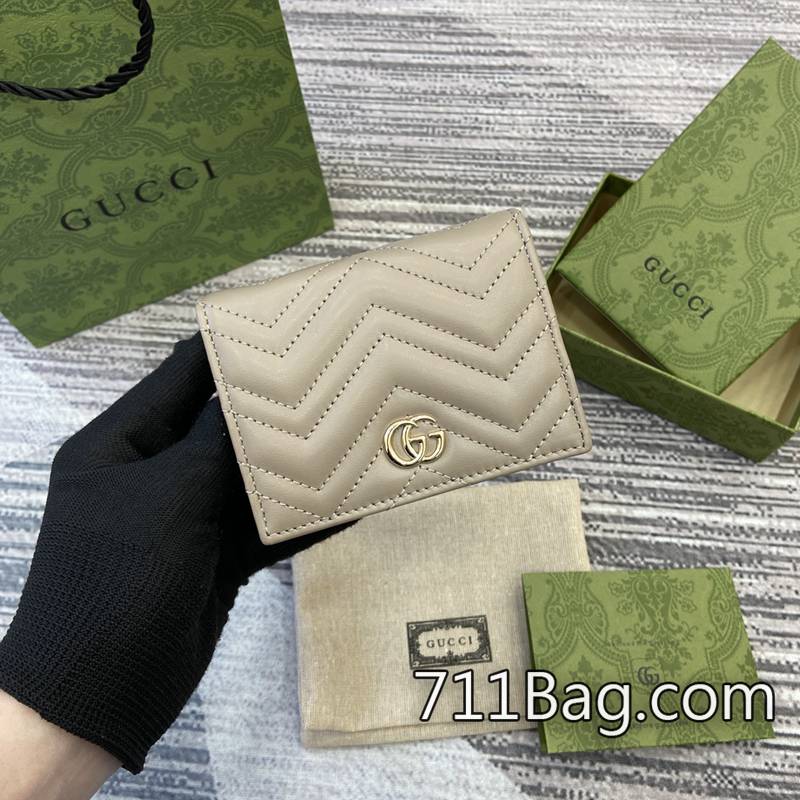 頂級超3AGucci古馳 466492 每個細節都對照正品反覆打樣。 拼多多Gucci A貨評價閉合時尺寸:11(寬)x8.5(高)x3cm(深)打開時尺寸:11(寬)x17.5cm(高)顏色:灰褐色/原廠皮。 頂級超3AGucci古馳 466492 每個細節都對照正品反覆打樣。 拼多多Gucci A貨評價閉合時尺寸:11(寬)x8.5(高)x3cm(深)打開時尺寸:11(寬)x17.5cm(高)顏色:灰褐色/原廠皮。