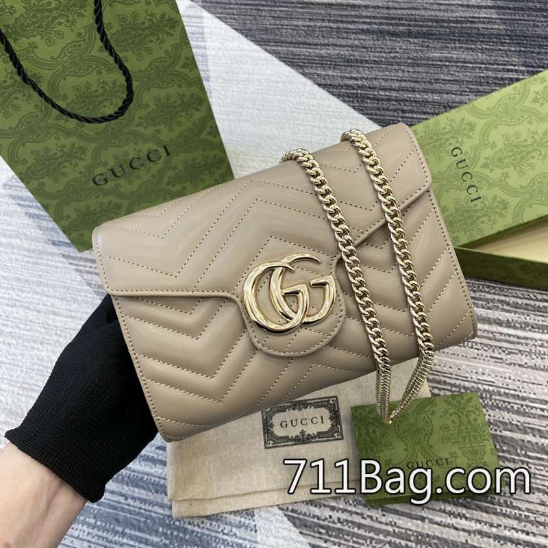 一比一Gucci 474575 細節處理精緻的包包 Gucci高仿對版包尺寸:20(寬)x13(高)x6cm(深)顏色:灰褐色/原廠皮。 一比一Gucci 474575 細節處理精緻的包包 Gucci高仿對版包尺寸:20(寬)x13(高)x6cm(深)顏色:灰褐色/原廠皮。