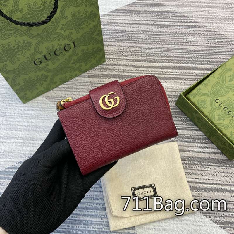精品高仿Gucci 739498 內裡選用高級絨佈,觸感絲滑。 Gucci高仿與正品對比尺寸:13*8.5*2cm。顏色:安可拉紅/原廠皮 精品高仿Gucci 739498 內裡選用高級絨佈,觸感絲滑。 Gucci高仿與正品對比尺寸:13*8.5*2cm。顏色:安可拉紅/原廠皮