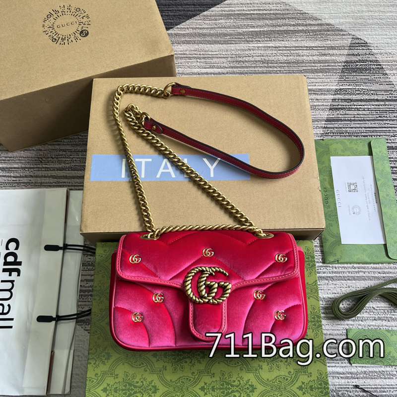 頂級A貨Gucci 446744 穿搭百搭,回頭率爆表。 爆款Gucci A貨包包尺寸:22(寬)x13(高)x6cm(深)顏色:粉色/天鵝絨 頂級A貨Gucci 446744 穿搭百搭,回頭率爆表。 爆款Gucci A貨包包尺寸:22(寬)x13(高)x6cm(深)顏色:粉色/天鵝絨