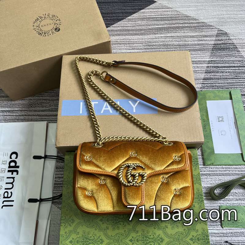 精品高仿Gucci 446744 熟練工藝師手工打造,品質穩定。 高仿Gucci手提包尺寸:22(寬)x13(高)x6cm(深)顏色:黃色/天鵝絨 精品高仿Gucci 446744 熟練工藝師手工打造,品質穩定。 高仿Gucci手提包尺寸:22(寬)x13(高)x6cm(深)顏色:黃色/天鵝絨