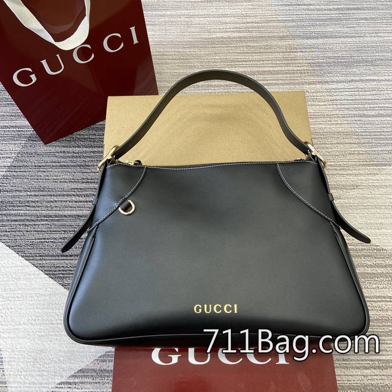 精品A貨Gucci 815217 皮革柔軟細膩包包 Gucci高仿與正品對比中號尺寸:37✖23✖8cm顏色:黑色全皮/原廠皮。 精品A貨Gucci 815217 皮革柔軟細膩包包 Gucci高仿與正品對比中號尺寸:37✖23✖8cm顏色:黑色全皮/原廠皮。