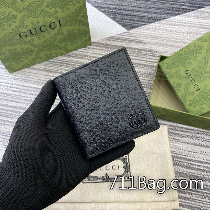 頂級精品Gucci古馳 722737 高仿也能有好做工 Gucci高仿與正品對比尺寸:10*10cm。顏色:黑色/全皮。 頂級精品Gucci古馳 722737 高仿也能有好做工 Gucci高仿與正品對比尺寸:10*10cm。顏色:黑色/全皮。
