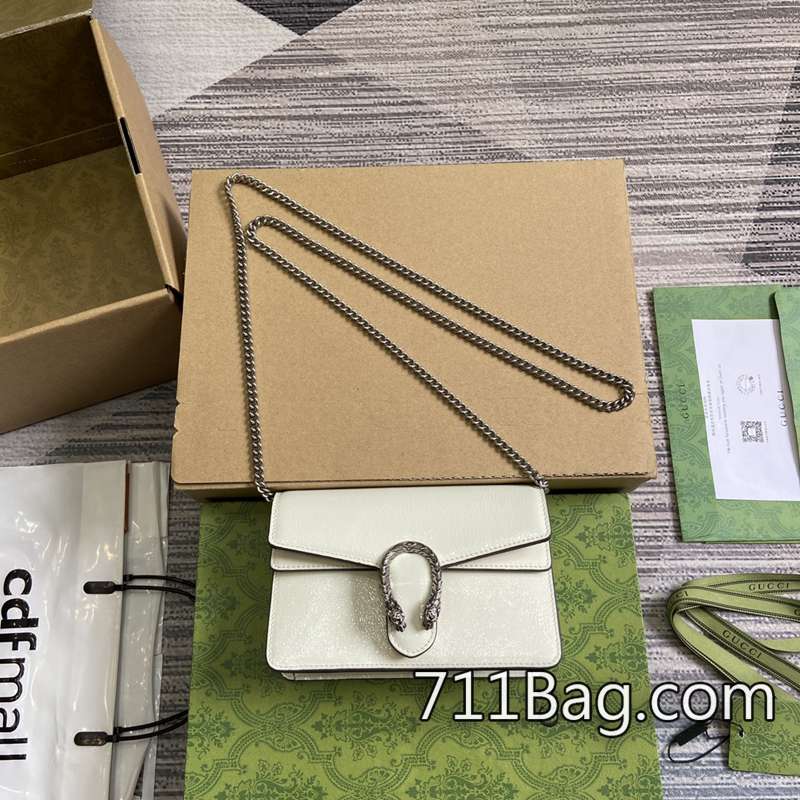 超3AGucci 795368 精品工藝還原專櫃款 母親節送Gucci高仿尺寸:17.5(寬)x11(高)x6.5厘米(深)顏色:白色/漆皮原廠皮。 超3AGucci 795368 精品工藝還原專櫃款 母親節送Gucci高仿尺寸:17.5(寬)x11(高)x6.5厘米(深)顏色:白色/漆皮原廠皮。
