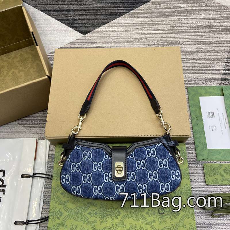 原版一比一Gucci 786015 細節美到極致的包 Gucci超A貨包款尺寸:12(長)x24(寬)x5厘米(厚)顏色:藍色/牛仔帆佈。 原版一比一Gucci 786015 細節美到極致的包 Gucci超A貨包款尺寸:12(長)x24(寬)x5厘米(厚)顏色:藍色/牛仔帆佈。