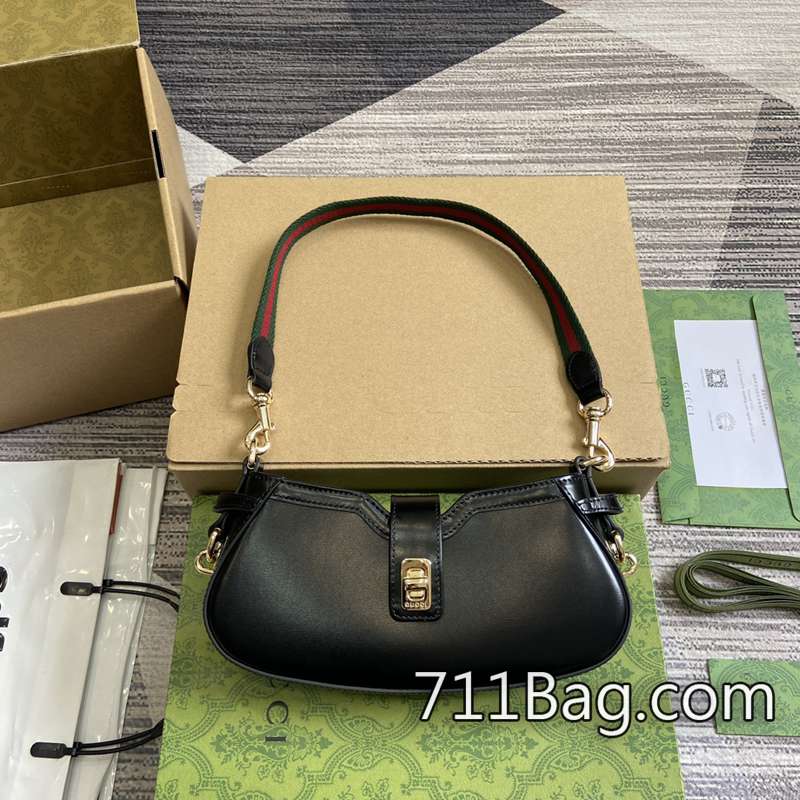 頂級高仿Gucci 786015 採用進口原版皮革,手感柔軟細膩。 Gucci Padlock鎖頭包A貨尺寸:12(長)x24(寬)x5厘米(厚)顏色:黑色/原廠皮。 頂級高仿Gucci 786015 採用進口原版皮革,手感柔軟細膩。 Gucci Padlock鎖頭包A貨尺寸:12(長)x24(寬)x5厘米(厚)顏色:黑色/原廠皮。