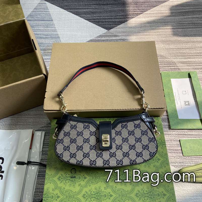 高仿Gucci 786015 精品級仿製,接近奢華原版。 Gucci包包A貨開箱這款配飾采用鉤扣開合,配以織帶肩帶設計,將功能性和現代感巧妙融於一體。原色帆佈,棕色皮革滾邊,淺金色調金屬配件,紅綠織帶,棉麻混紡襯裡,拉鏈袋,配Gucci徽章拉鏈頭,肩帶(42厘米高)鉤扣開合。型號:782908。尺寸:18.5(寬)x20.5(高)x12.5厘米(深)顏色:淺棕色/帆佈。 高仿Gucci 786015 精品級仿製,接近奢華原版。 Gucci包包A貨開箱這款配飾采用鉤扣開合,配以織帶肩帶設計,將功能性和現代感巧妙融於一體。原色帆佈,棕色皮革滾邊,淺金色調金屬配件,紅綠織帶,棉麻混紡襯裡,拉鏈袋,配Gucci徽章拉鏈頭,肩帶(42厘米高)鉤扣開合。型號:782908。尺寸:18.5(寬)x20.5(高)x12.5厘米(深)顏色:淺棕色/帆佈。