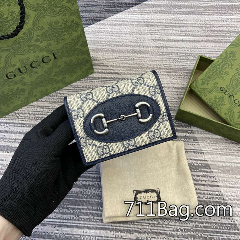 原版一比一Gucci古馳 621887 細節到位一比一精品 Gucci原版皮高仿打開時尺寸:11x17.5cm顏色:藍色/pvc。 原版一比一Gucci古馳 621887 細節到位一比一精品 Gucci原版皮高仿打開時尺寸:11x17.5cm顏色:藍色/pvc。