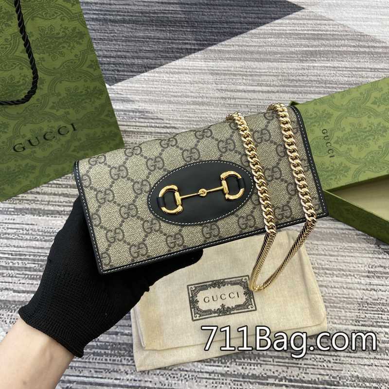 高仿Gucci 621892 完美質感無瑕皮革 Gucci精仿包推薦尺寸:19*10*4cm。顏色:黑色/pvc。 高仿Gucci 621892 完美質感無瑕皮革 Gucci精仿包推薦尺寸:19*10*4cm。顏色:黑色/pvc。