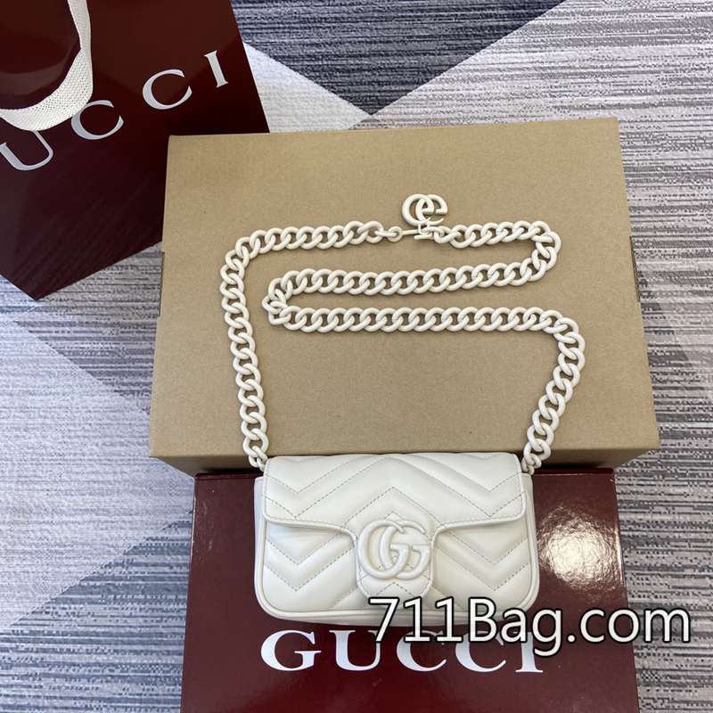 頂級A貨Gucci 699757 實拍不修圖,細節也很能打。 Gucci標籤原版製作 頂級A貨Gucci 699757 實拍不修圖,細節也很能打。 Gucci標籤原版製作