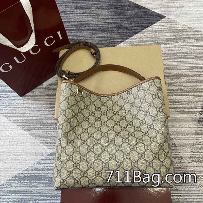 頂級A貨Gucci 815103 高端質感奢侈品同款 Gucci包A貨開模對比尺寸:25(長)x25(高)x15.5cm(厚)顏色:棕色/pvc。 頂級A貨Gucci 815103 高端質感奢侈品同款 Gucci包A貨開模對比尺寸:25(長)x25(高)x15.5cm(厚)顏色:棕色/pvc。