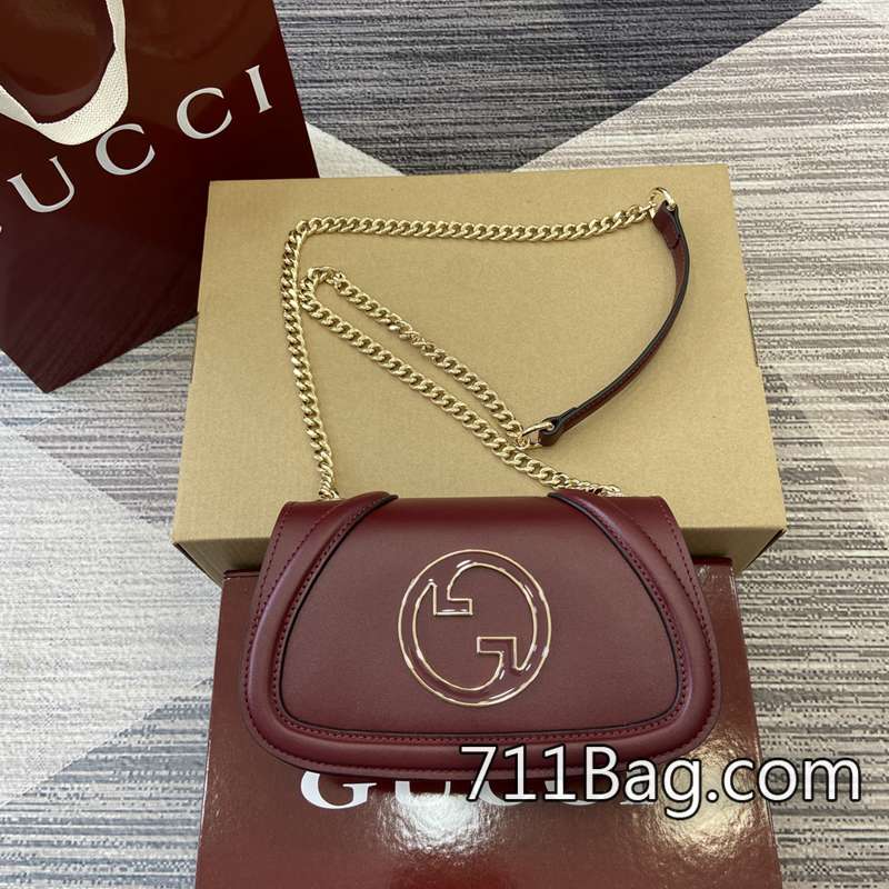 頂級精品Gucci 815711 做工媲美歐洲原廠水準。 網紅同款Gucci高仿尺寸:21.5(長)x11(寬)x8(厚)顏色:酒紅全皮/原廠皮。 頂級精品Gucci 815711 做工媲美歐洲原廠水準。 網紅同款Gucci高仿尺寸:21.5(長)x11(寬)x8(厚)顏色:酒紅全皮/原廠皮。