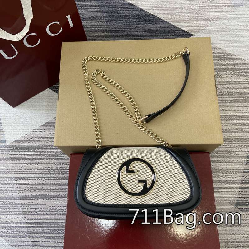 精品A貨Gucci古馳 815711 客戶實拍反饋:與正品無異。 高仿Gucci後背包尺寸:21.5(長)x11(寬)x8(厚)顏色:黑皮白佈。 精品A貨Gucci古馳 815711 客戶實拍反饋:與正品無異。 高仿Gucci後背包尺寸:21.5(長)x11(寬)x8(厚)顏色:黑皮白佈。