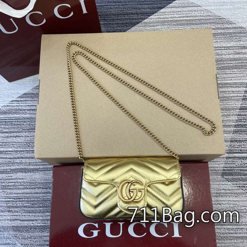 精品高仿Gucci 476433 五金打磨光滑無毛邊,質感一流。 高仿Gucci手提包尺寸:16.5(長)x10(高)x4.5cm(厚)顏色:金色全皮/原廠皮。 精品高仿Gucci 476433 五金打磨光滑無毛邊,質感一流。 高仿Gucci手提包尺寸:16.5(長)x10(高)x4.5cm(厚)顏色:金色全皮/原廠皮。
