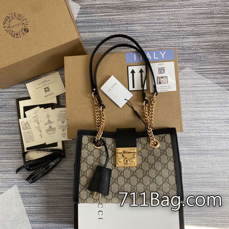 頂級超3AGucci 781402 奢侈品質感平價實現 高仿Gucci後背包這款設計采用品牌標志性的米色和烏木色配色GGSupreme帆佈制成。型號:781402。尺寸:23*21*12cm顏色:棕色pvc 頂級超3AGucci 781402 奢侈品質感平價實現 高仿Gucci後背包這款設計采用品牌標志性的米色和烏木色配色GGSupreme帆佈制成。型號:781402。尺寸:23*21*12cm顏色:棕色pvc