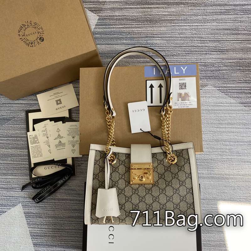 原版一比一Gucci 781402 五金精緻奢華包包 Gucci高仿私訊訂購這款設計采用品牌標志性的米色和烏木色配色GGSupreme帆佈制成。型號:781402。尺寸:23*21*12cm顏色:棕色pvc 原版一比一Gucci 781402 五金精緻奢華包包 Gucci高仿私訊訂購這款設計采用品牌標志性的米色和烏木色配色GGSupreme帆佈制成。型號:781402。尺寸:23*21*12cm顏色:棕色pvc