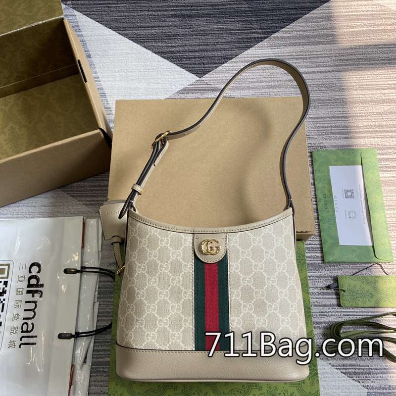 A貨Gucci 781402 牛皮紋路清晰自然,不假不膩。 爆款Gucci A貨包包尺寸:23*21*12cm顏色:燕麥色pvc A貨Gucci 781402 牛皮紋路清晰自然,不假不膩。 爆款Gucci A貨包包尺寸:23*21*12cm顏色:燕麥色pvc