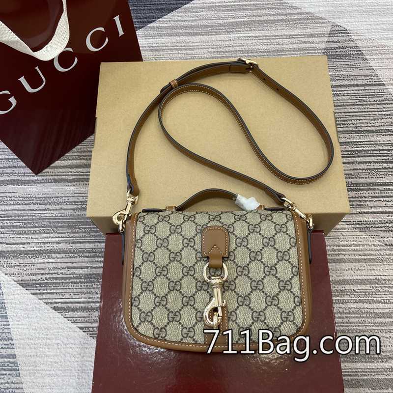 頂級高仿Gucci 815211 內裡字體精準,壓印清楚。 Gucci高仿細節滿分尺寸:20(長)x14(寬)x8(厚)顏色:啡膠棕皮/原廠皮。 頂級高仿Gucci 815211 內裡字體精準,壓印清楚。 Gucci高仿細節滿分尺寸:20(長)x14(寬)x8(厚)顏色:啡膠棕皮/原廠皮。