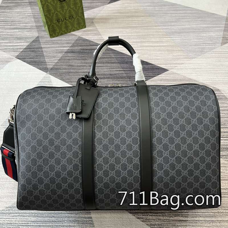 頂級超3AGucci 792075 實拍不修圖,細節也很能打。 Gucci經典老花A貨尺寸:33(長)x52(寬)x28厘米(厚)顏色:黑色/pvc。 頂級超3AGucci 792075 實拍不修圖,細節也很能打。 Gucci經典老花A貨尺寸:33(長)x52(寬)x28厘米(厚)顏色:黑色/pvc。