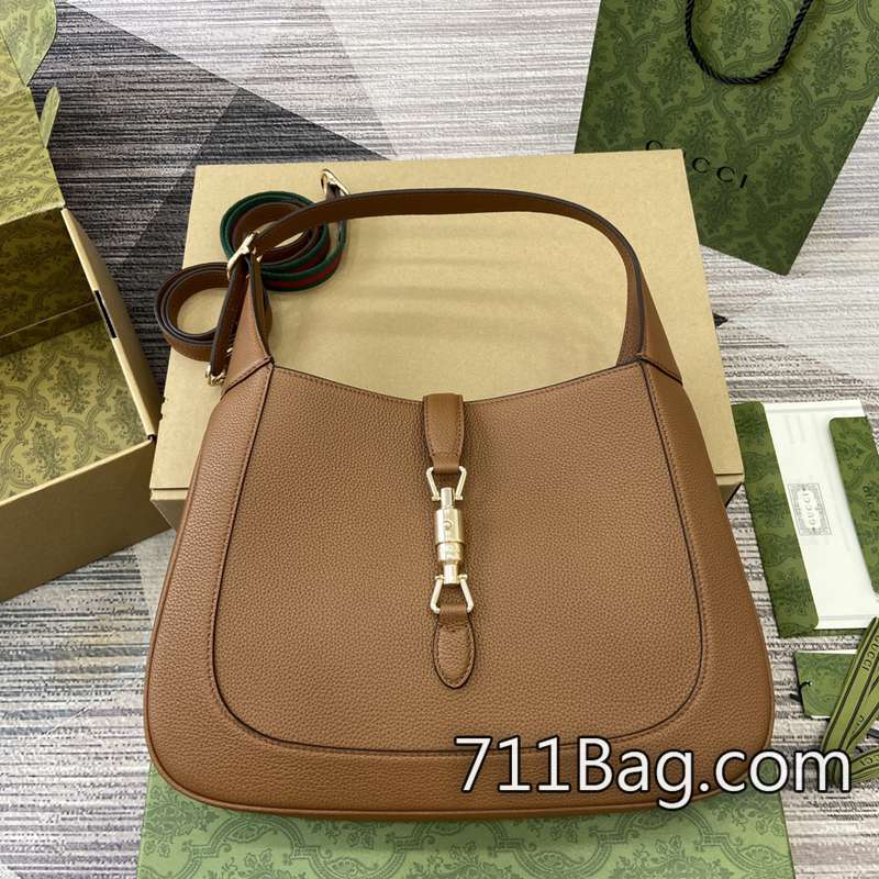 精品A貨Gucci 810229 奢華質感高仿LV包 Gucci原廠五金A貨尺寸:35✖32✖5.5cm顏色:棕色/荔枝紋。 精品A貨Gucci 810229 奢華質感高仿LV包 Gucci原廠五金A貨尺寸:35✖32✖5.5cm顏色:棕色/荔枝紋。