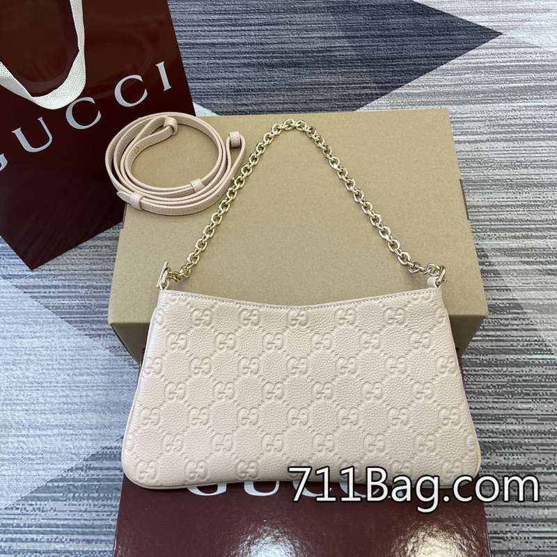 頂級精品Gucci 815277 超A品質,高仿界中的天花板。 限量高仿Gucci包尺寸:29.5(寬)x16(高)x2cm(深)顏色:粉壓花皮/原廠皮。 頂級精品Gucci 815277 超A品質,高仿界中的天花板。 限量高仿Gucci包尺寸:29.5(寬)x16(高)x2cm(深)顏色:粉壓花皮/原廠皮。