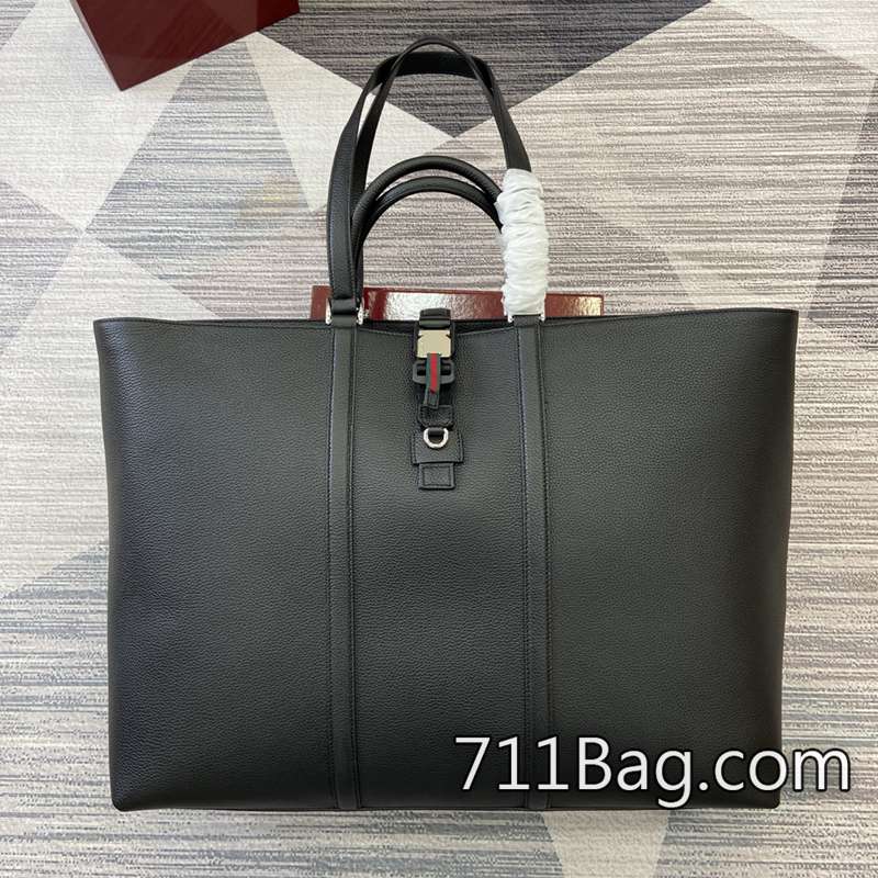頂級一比一Gucci 816753 多位買傢反饋:幾乎看不出是仿品。 Gucci A貨推薦顏色:黑色全皮/原廠皮 頂級一比一Gucci 816753 多位買傢反饋:幾乎看不出是仿品。 Gucci A貨推薦顏色:黑色全皮/原廠皮