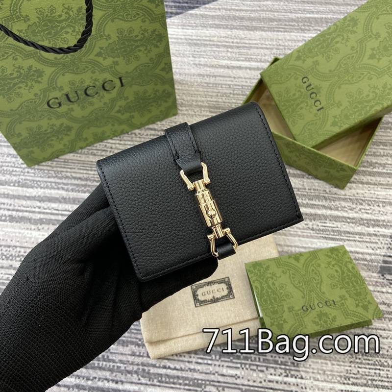一比一Gucci 645536 包型挺括五金耐用 Gucci一比一A貨店鋪尺寸:11(長)x8.5(高)x3cm(厚)顏色:克色/荔枝紋牛皮。 一比一Gucci 645536 包型挺括五金耐用 Gucci一比一A貨店鋪尺寸:11(長)x8.5(高)x3cm(厚)顏色:克色/荔枝紋牛皮。