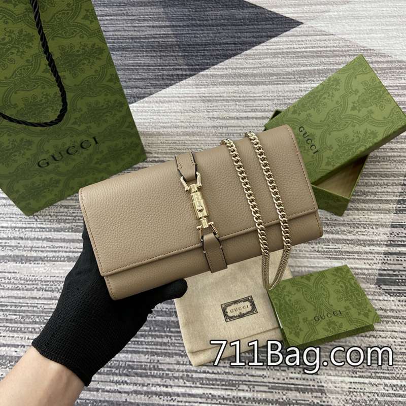 精品高仿Gucci 652681 做工考究高端包包 Gucci限量色A貨包尺寸:19(長)x10(高)x3.5cm(厚)顏色:灰色/荔枝紋牛皮。 精品高仿Gucci 652681 做工考究高端包包 Gucci限量色A貨包尺寸:19(長)x10(高)x3.5cm(厚)顏色:灰色/荔枝紋牛皮。